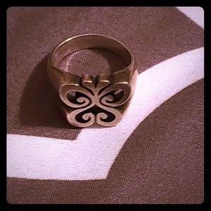 RETIRED James Avery ring